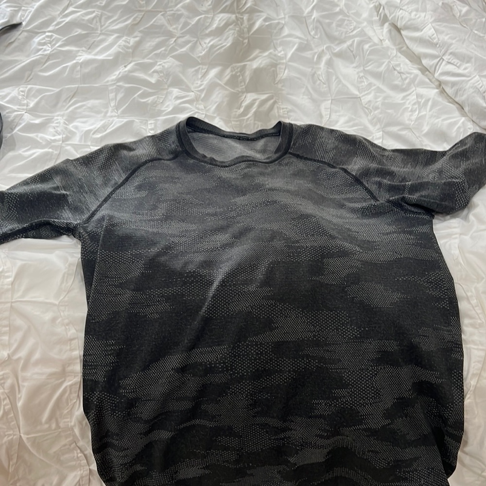 Rare lulu shirt